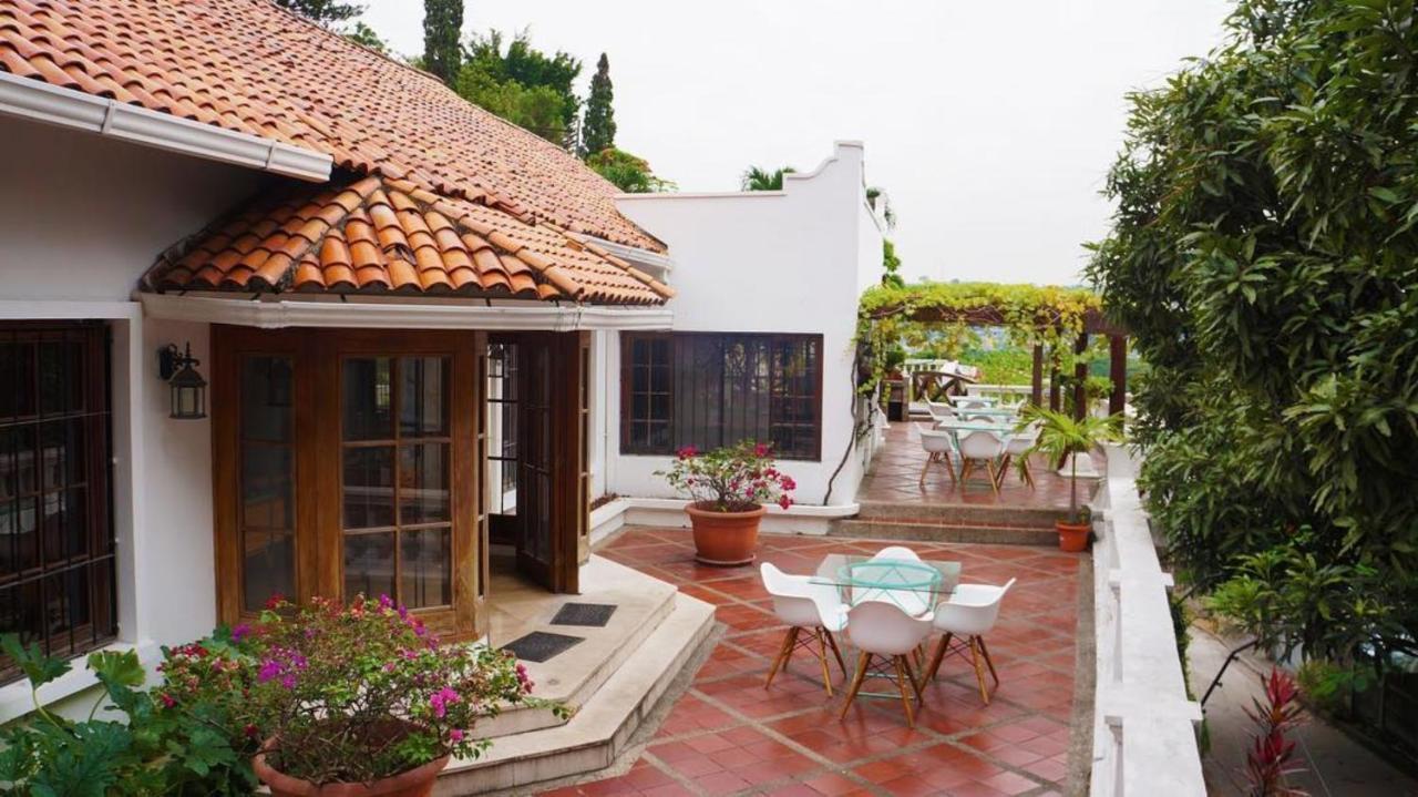 Iguanazu Bed & Breakfast Guayaquil Exterior photo